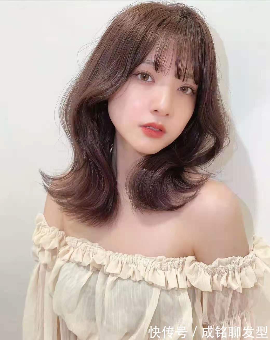 短发|2021年流行发型来了,准备做发型了解一下,直发卷发时髦色都有