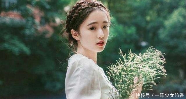 她凭什么能让中年男人无法忘怀,只因她这