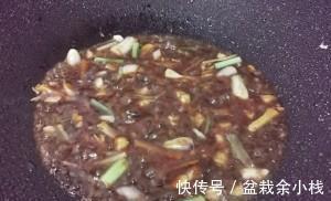 家常鱼肉菜谱，红烧鲈鱼块，做法简单，鲜香下饭，超美味，吃不够
