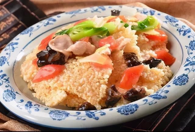 干豆粉|锅巴三鲜鸡肉细嫩 锅巴酥脆 味咸甜酸 具有川菜的独特风味