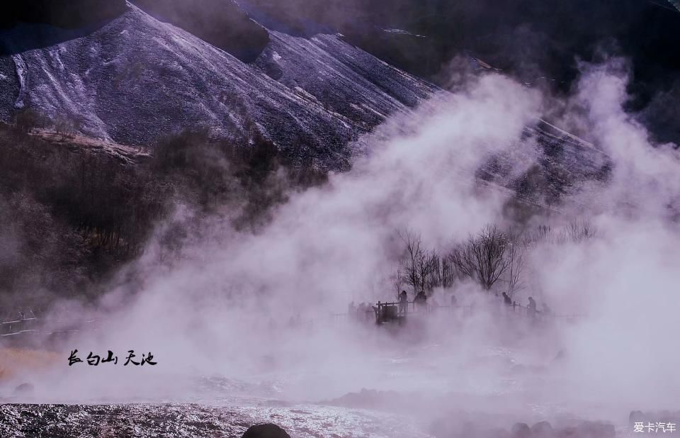 千年积雪万年松，直上人间第一峰