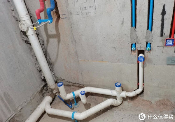 地砖|入住3年才知道,当初卫生间“坚持不穷装”有多明智!