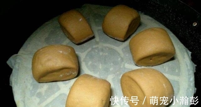 蒸“馒头”最忌讳做这一步，很多人都在犯，难怪馒头出锅不松软！