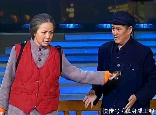 过年|年三十看春晚是如何一步步成为了过年的习俗