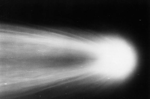 亮度 彗星特殊附属物的重要作用,何时能看到另一颗彗星?