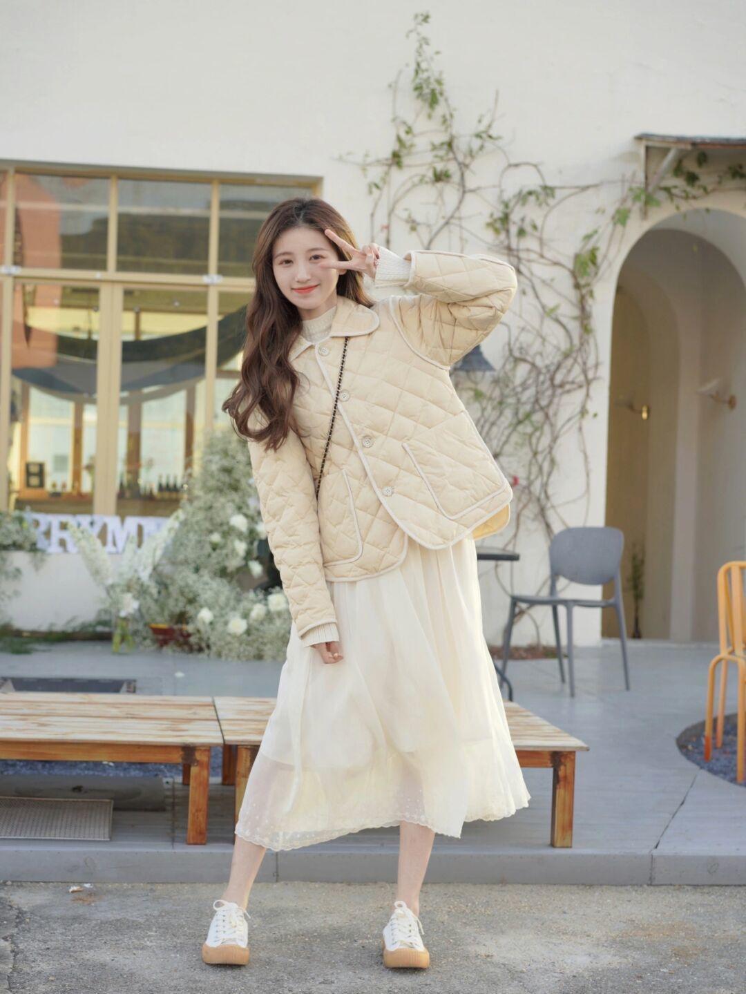 毛衣 小个子们可借鉴的“短羽绒服”搭配,教你打造大长腿,建议收藏