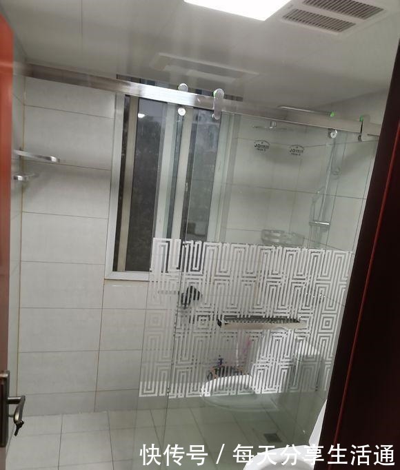 硬装结束刚清理完现场,家具还没送到就很漂亮了,朋友一致点赞!