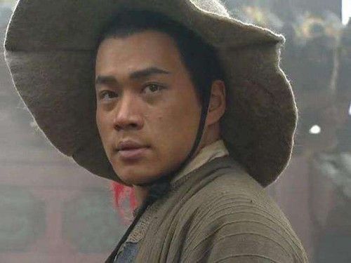 武松|水浒传中,武松,鲁智深,林冲,三人联合起来,能不能打败卢俊义