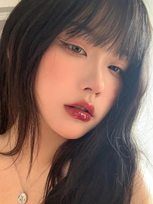 中国制造也很潮，春日必备国货绝美口红，清新自然显高级