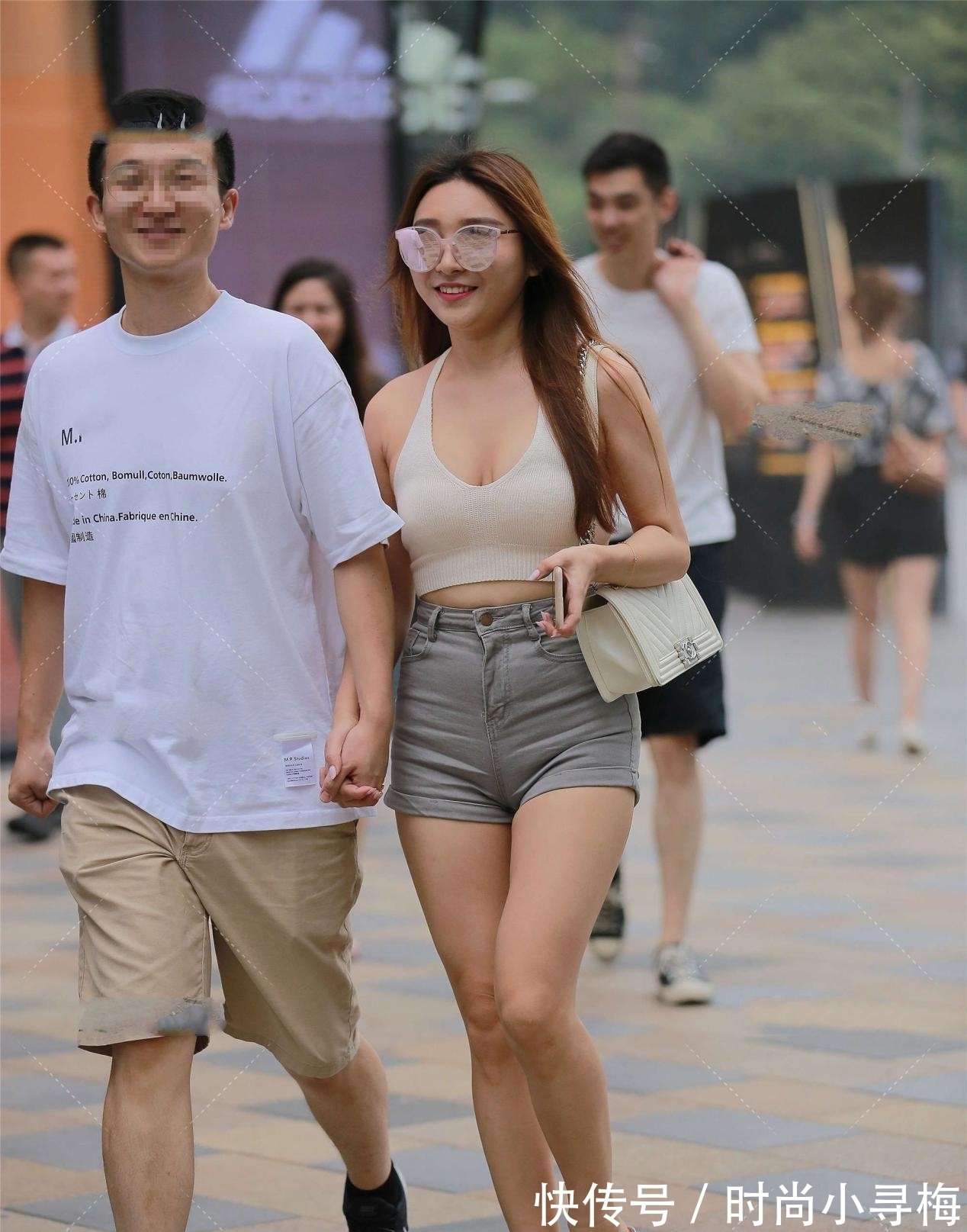 链条包|想要凉爽又休闲的穿搭,就选背心和裤子的搭配