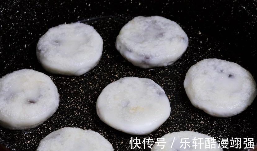 超好吃的糯米红豆饼,很适合当早餐,大人孩子都吃不够