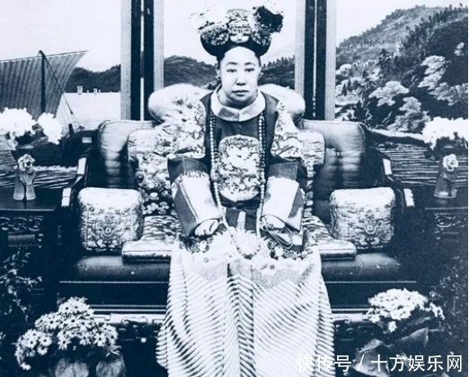 溥仪|作为皇上本应该生活快乐,可他这却不开心,什么原因呢?