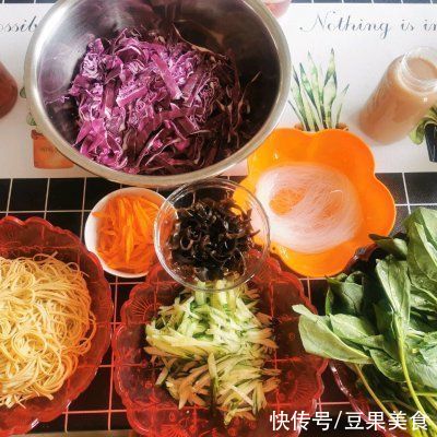 菠菜|低卡大拌菜（减脂期也）比补药营养，却不要钱