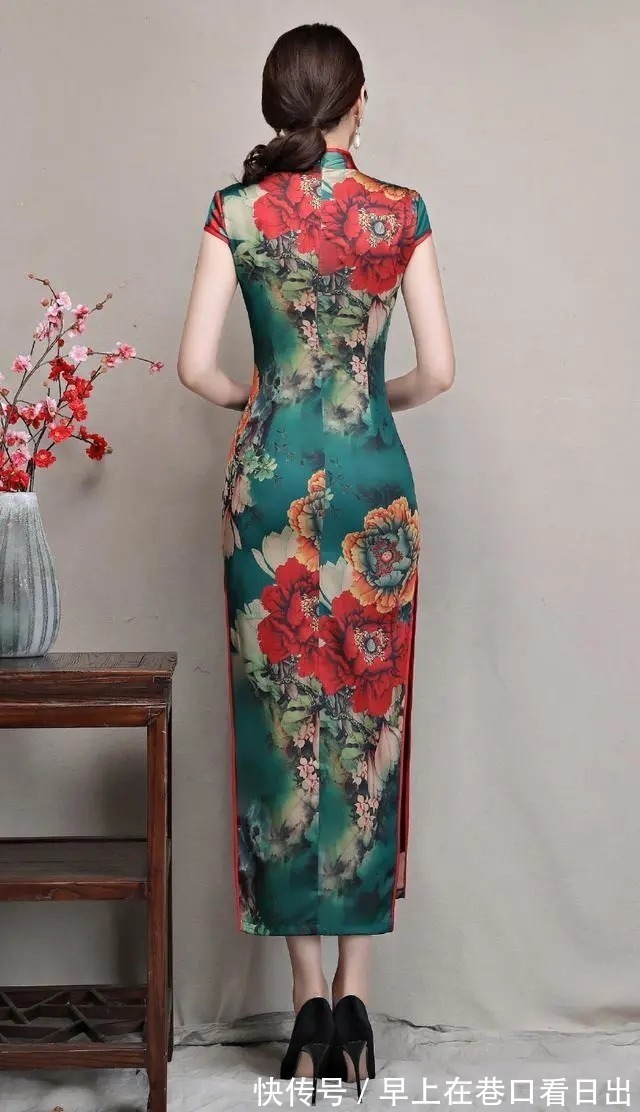 绿色|让男人怦然心动的绿色长款旗袍裙,好看吗?
