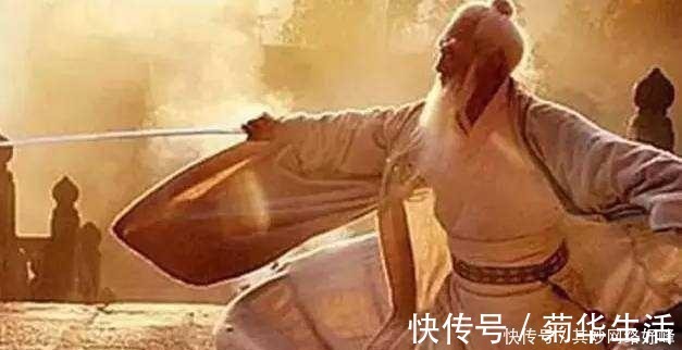 张三丰&倚天中,此人威震武林,吊打少林神僧,撂倒张三丰,是郭襄的儿子