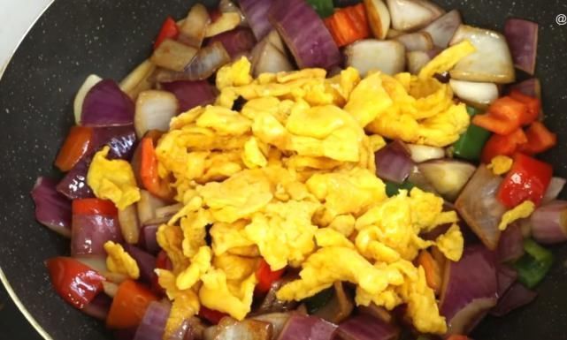 百合科|洋葱这么吃,血管不堵不得病,三高不近身,一辈子不受血栓困扰