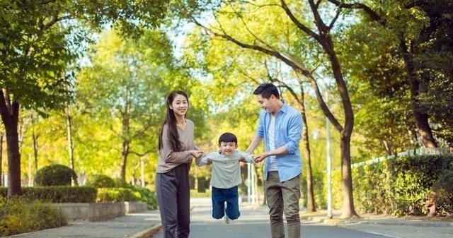 钻石|曾在21岁时挖到价值10亿的钻石,无私上交国家的女孩,现在咋样