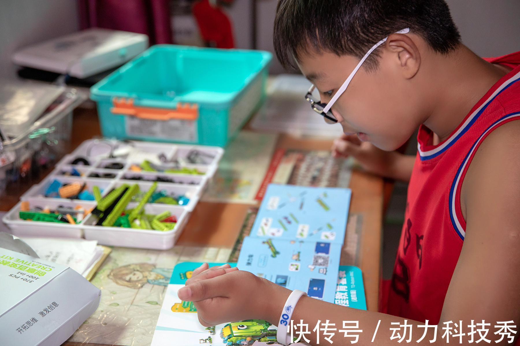 编程教育|别让孩子输在起跑线上,Lecoo编程机器人大礼包纵评