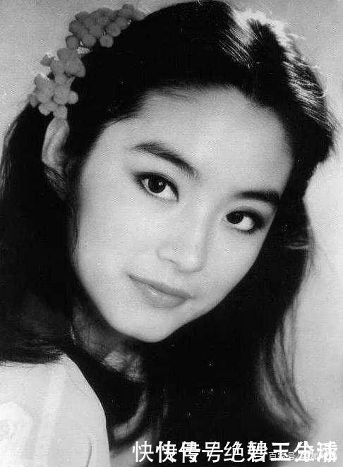 标准|女生脸上有这“3条线”,就是标准的“女神脸”,不化妆都很耐看