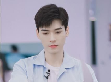 山河令|龚俊扑街12部剧后，凭借《山河令》一夜爆红，工作室却频频作妖