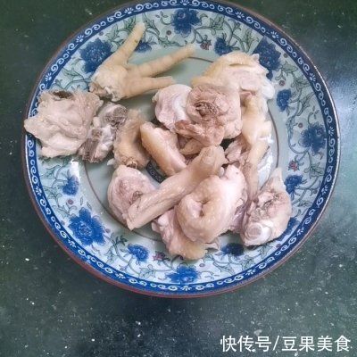 板栗闷鸡中午刚做完,晚上又想吃了
