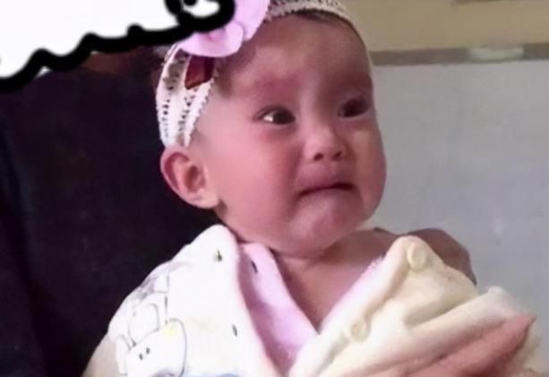 医生|8个月大宝宝接种疫苗,表情太丰富医生不忍心,网友:奥斯卡影帝