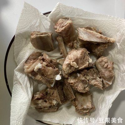 南瓜|十分钟快手菜板栗南瓜焖排骨，比外卖强