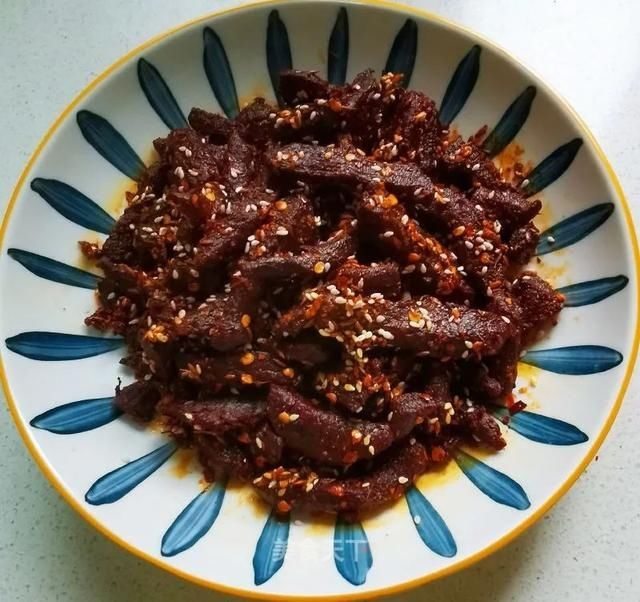 自制牛肉干：鲜香有嚼劲，做法很简单，一学就会
