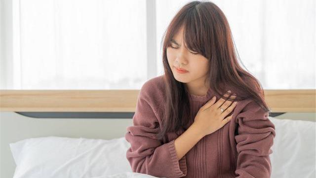 钙质|女性四十五岁后,身体若满足4种情况,提醒你准备迎接更年期吧