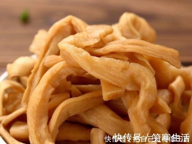 水分|天冷萝卜这么吃,切一切晒一晒拌一拌,香脆入味,比腌萝卜更好吃