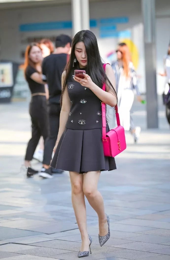 高跟鞋时尚浪漫,穿出女性优雅的风姿