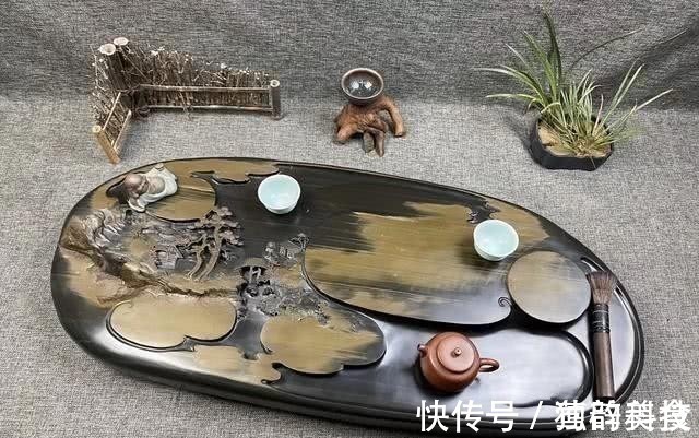 高低级#把一块色彩斑斓的石头,用刀雕刻出来,成品像极了一幅山水画