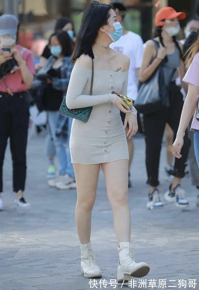 裙子 在日常的穿搭中，这样的短裙，时尚有气质