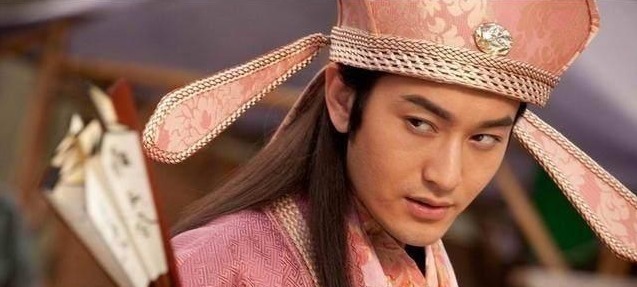 唐伯虎#上聯 公雞打架頭對頭,下聯怎么對比較好 聽聽唐伯虎怎么說!