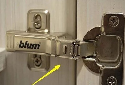 衣柜|新房子装修,木工师傅非要做平开门衣柜,后来用着才知道好!