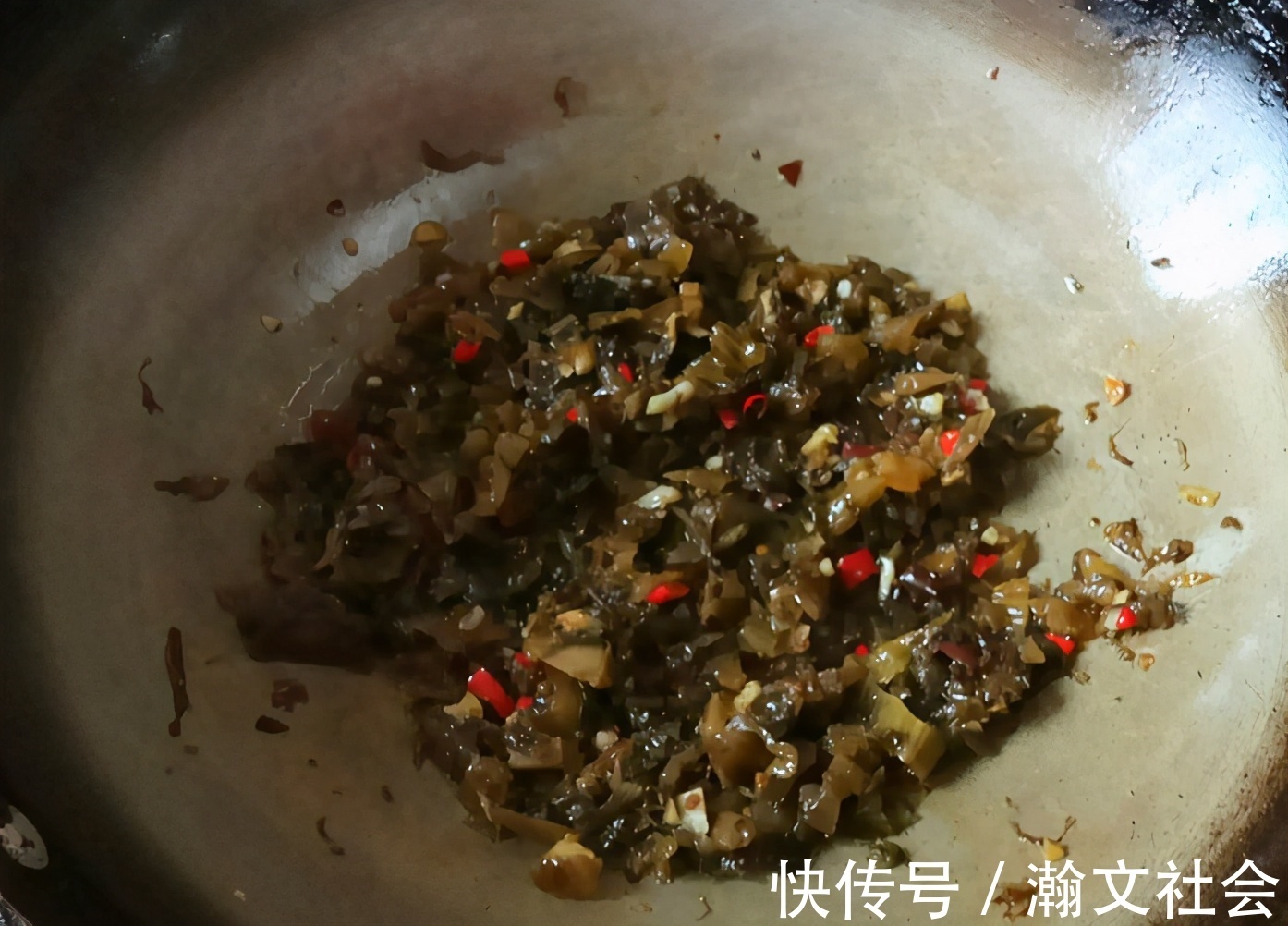 食材|酸辣开胃，简单又好吃的酸菜土豆片，简单的食材做出不简单的美味