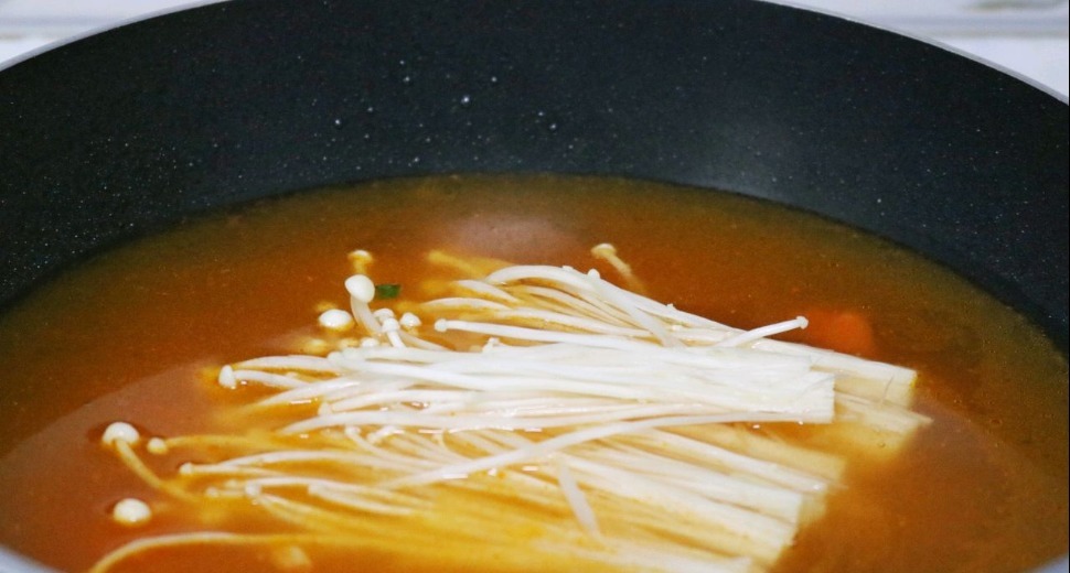 番茄酱|面条这样做，一碗不够吃！懒人也能快手做番茄肥牛浓汤面