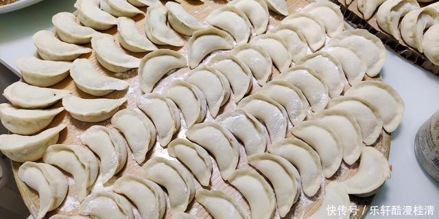 正月初五财神到,这个馅“发财”饺子得吃,寓意财运久久,福气到