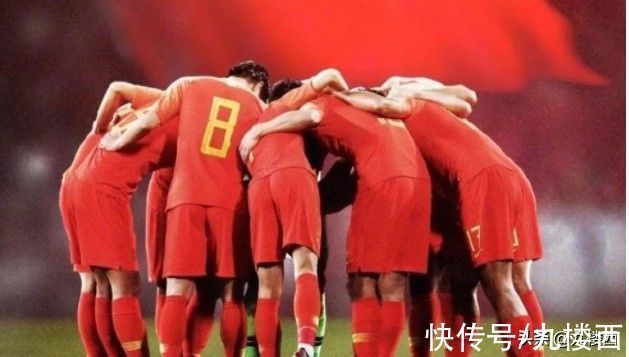 前锋|足球界中的姚明!澳前锋只知武磊不知其他,毒奶怒赞国足二流强队