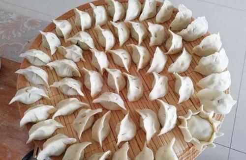 搞定|原来“擀饺子皮”这么简单,一个塑料瓶轻松搞定,可惜很多人不懂