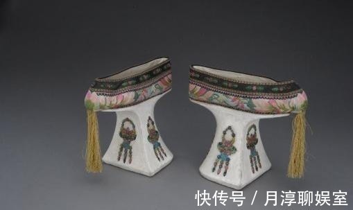 清代 中国古代高跟鞋:清代宫女们的高跟鞋有多高?小姐姐不敢穿