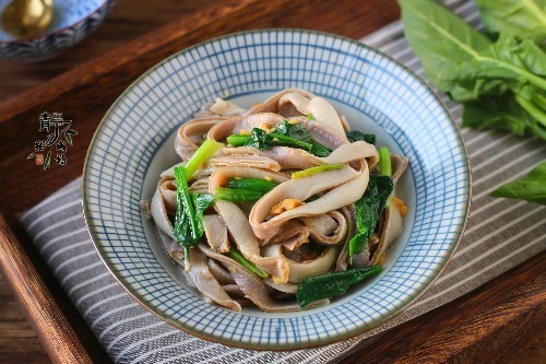 自从学会面条此做法,隔三差五就得做,3天不吃走路都发飘