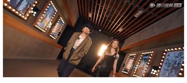 《导演》首轮竞演结束！2人出局1人退赛，韩雪王文也晋级备受争议