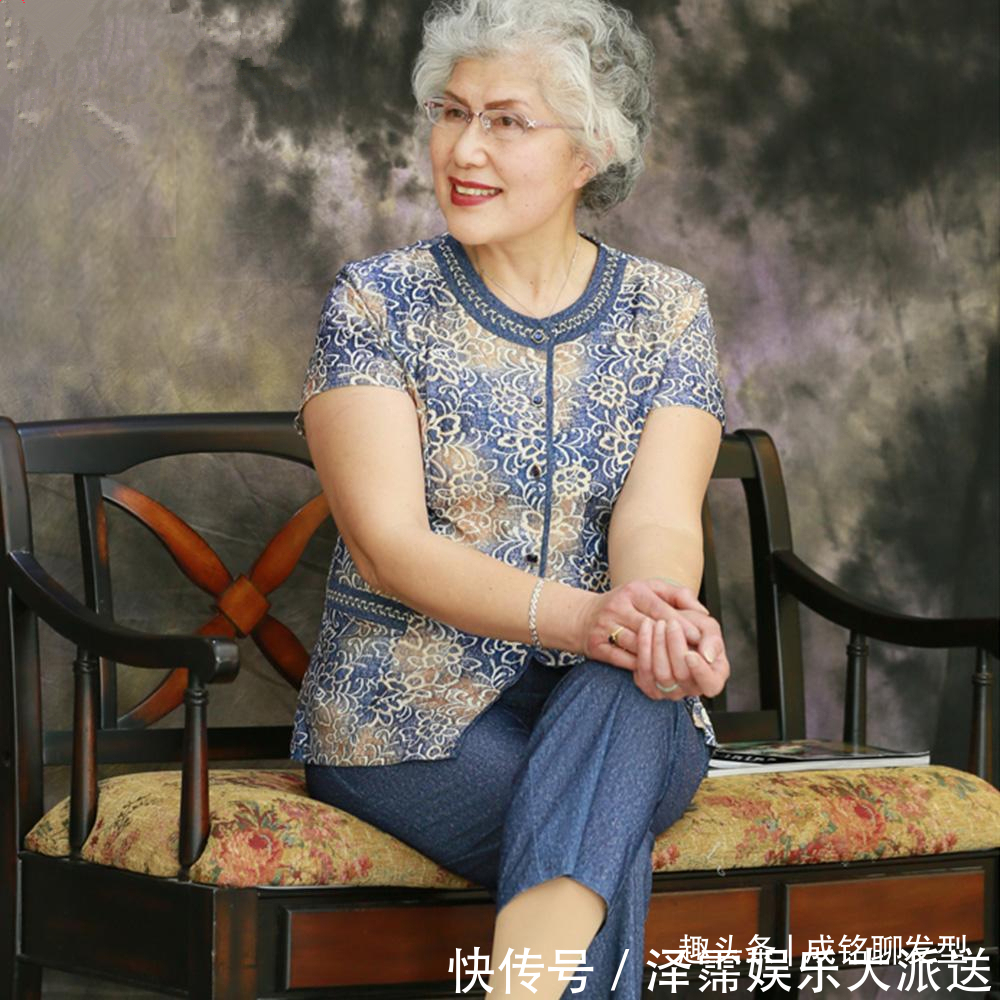 卷度 这才是六十岁女人最好看的发型，发量显多又好打理，白发更显气质