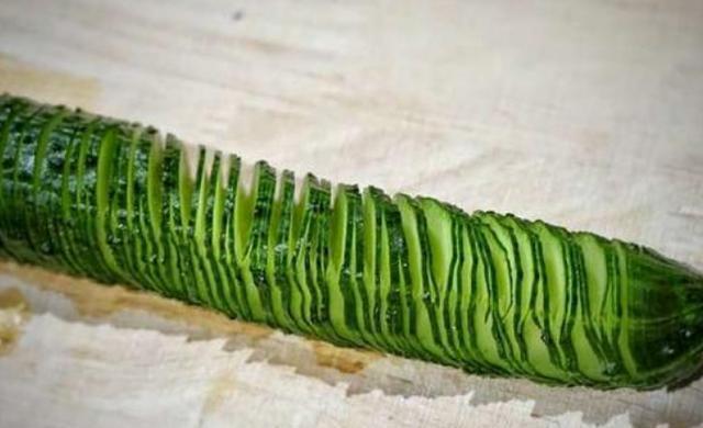 才艺|米其林大厨用芒果雕花,中国大厨不服气上才艺把我的龙端出来