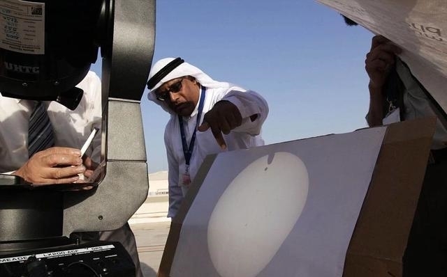 硬核科研:观星8年一事无成,回家惊闻本人已死