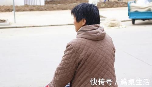 补钙|女人迈入更年期,容易被3种骨病“缠上”,有哪些方法能预防?