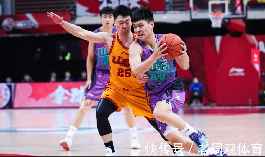 广厦|老迈的山东男篮面对广厦的青春风暴,同样是输快锻炼年轻球员吧!