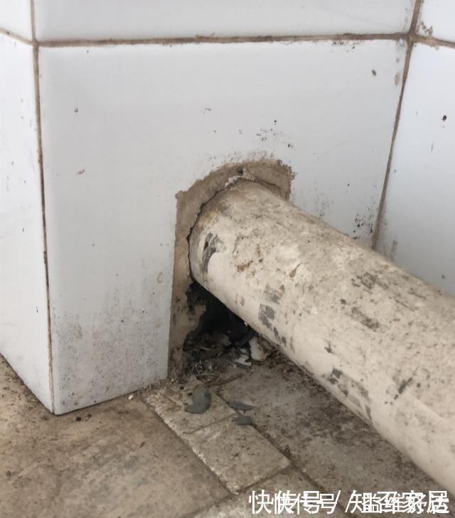 水电|厨房下水太慢，拆开橱柜一看，师傅都“懵”了