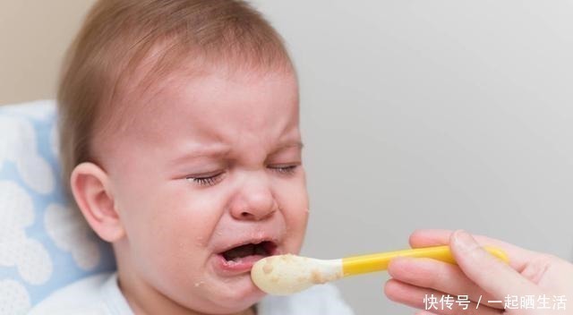 妹妹|双胞胎姐妹,姐姐每天喝牛奶,妹妹喝豆浆,一年后差距一目了然!